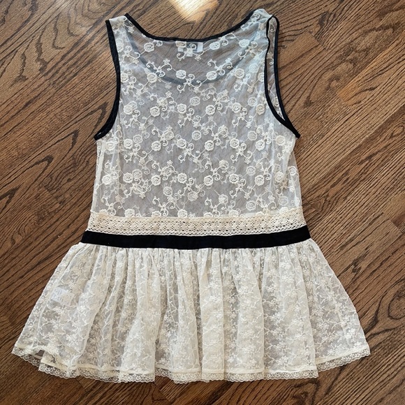 Ivory & Black Crochet & Lace Ruffle Peplum Blouse - Picture 5 of 11